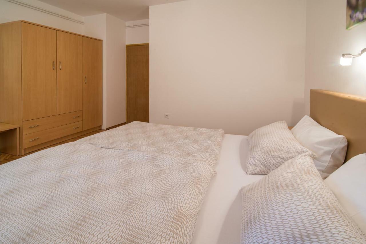 מאלינסקה Apartments Marija & Anton מראה חיצוני תמונה
