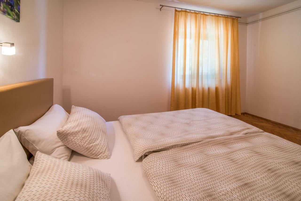 מאלינסקה Apartments Marija & Anton מראה חיצוני תמונה